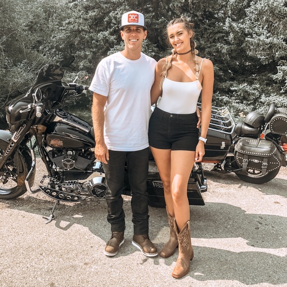 ✨Meet Your Posher ✨ - Picture 8 of 16